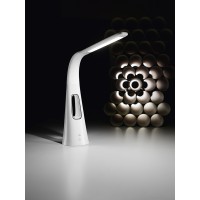 BLOW Stolní lampa, nastavitelný směr svícení, těleso plast, povrch bílá, LED 10W, teplá 3000K, 700lm, stmívatelné, 230V, IP20, rozměry 400x330mm, ventilátor.