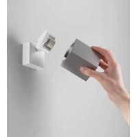 PIN Nástěnné svítidlo, čtvercové, nast. směr svícení, těleso kov, povrch bílá/černá, pro žárovku 1x35W, GU10, rozměry 60x60x95mm, stínítko SAMOSTANĚ