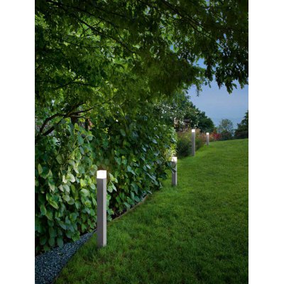 TOWER Sloupkové svítidlo, těleso hliník, povrch sv. šedá, dif. plast opál, pro žárovku 1x20W, E27, 230V, IP54, tř.1, rozměry 80x80mm, h=900mm.