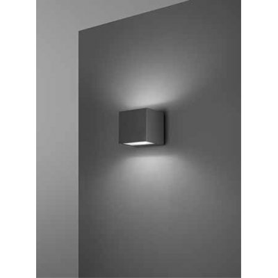 SPOT Nástěnné venkovní svítidlo, nast. těleso hliník, povrch černá grafit/šedá, dif sklo, LED 10W, 850lm, teplá 3000K, Ra80, 230V, IP65, tř.1, rozměry 90x85x85mm, svítí nahoru/dolů.