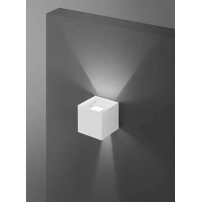 SHADOW Nástěnné venkovní svítidlo, těleso hliník, povrch bílá, difuzor sklo, LED 12W, 960lm, teplá 3000K, nast. vyzař, úhel, Ra80, 230V, IP54,  tř.1, rozměry 100x100x100mm, svítí nahoru/dolů.