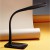 PALETTE Stolní kancelářská lampa, nastavitelný směr svícení, těleso plast, povrch černá, difuzor plast opál, LED 7W, teplá 3000K, 400lm, stmívatelné, 230V, IP20, rozměry 170x120x550mm.